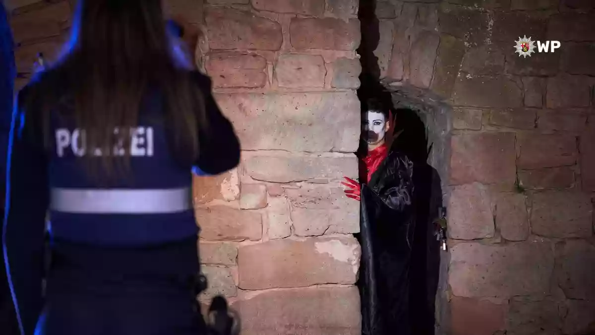 POL-PPWP: Halloween: "Süßes, Saures - oder Strafanzeige?" - Bild: presseportal.de