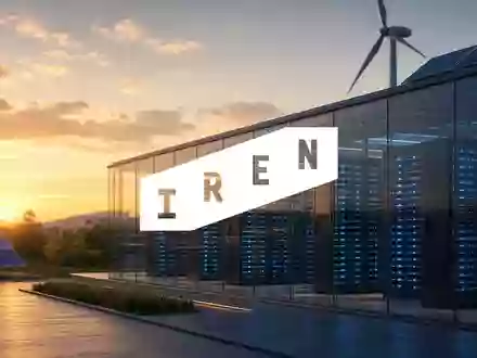 Moderne Rechenzentrumsinfrastruktur mit technologischen Serverracks bei Sonnenuntergang. - Foto: über boerse-global.de
