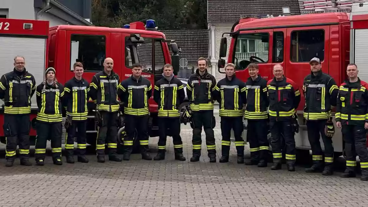 FW Beverungen: Neun neue Maschinisten stärken die Feuerwehr Beverungen - Bild: presseportal.de