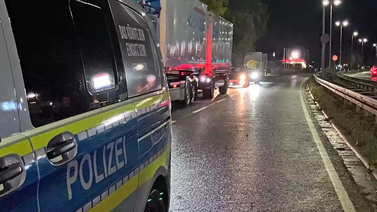 POL-OH: Polizei zeigt Präsenz: Umfangreiche Schwerpunktkontrollen in Bad Hersfeld - Bild: presseportal.de