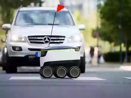 Solche Lieferroboter des Unternehmens Starship Technologies wurden auch in Deutschland bereits getestet. (Symbolbild) - Foto: picture alliance / dpa
