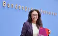 Yasmin Fahimi bei der Vorstellung der Empfehlungen der DGB-Rentenkommission am 28.10.2026 - Foto: via dts Nachrichtenagentur
