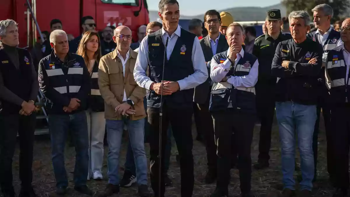 Spaniens Ministerpräsident sieht sich nach dem Unglück Vorwürfen ausgesetzt. - Bild: Alejandro Martínez Vélez/EUROPA PRESS/dpa