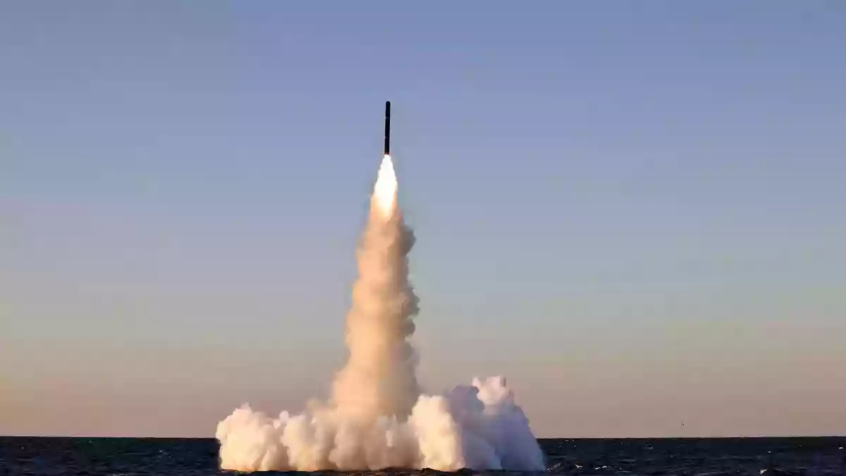Nordkorea testete in den vergangenen Wochen immer wieder Raketen. (Archivbild) - Bild: Uncredited/KCNA via KNS via AP/dpa