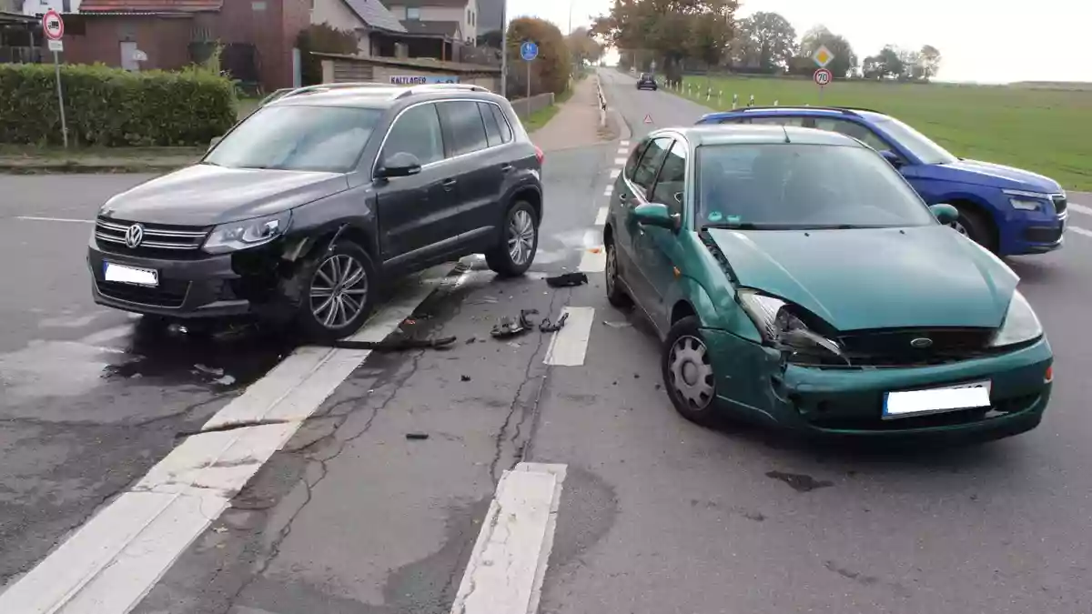 POL-MI: Verkehrsunfall im Kreuzungsbereich - Bild: presseportal.de