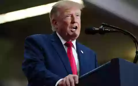 US-Präsident Donald Trump befindet sich gerade im Wahlkampf-Endspurt vor den Midterms. (Archivbild) - Foto: Julia Demaree Nikhinson/AP/dpa