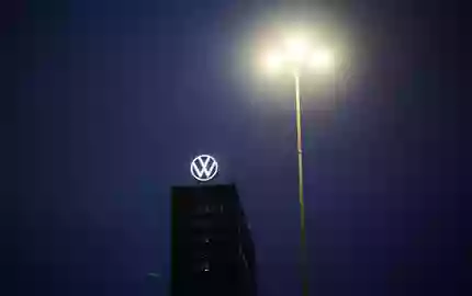 Volkswagen steuert auf ein Verlustjahr zu.  - Foto: Julian Stratenschulte/dpa