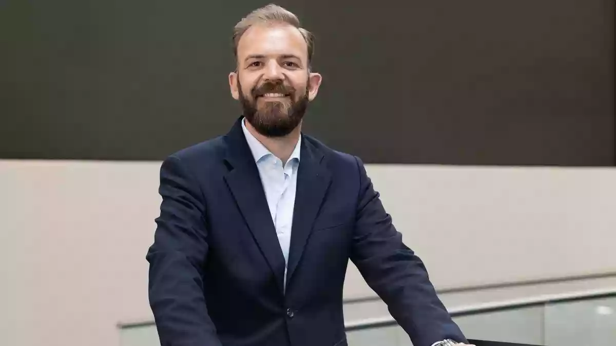 HS Führungscoaching: Helge Schräder erklärt, warum Schlagfertigkeit als Führungskraft trainierbar ist - Bild: presseportal.de