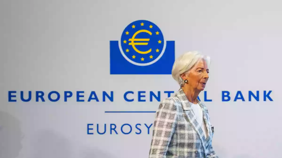 EZB-Präsidentin Christine Lagarde will die Notenbank Anfang Februar 2027 verlassen - fast neun Monate vor Ablauf ihrer achtjährigen Amtszeit. - Bild: Andreas Arnold/dpa