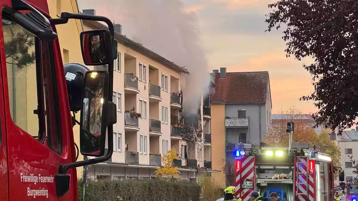 Die Rettungskräfte rückten zu einem Großeinsatz aus.  - Bild: Lars Haubner/NEWS5/dpa
