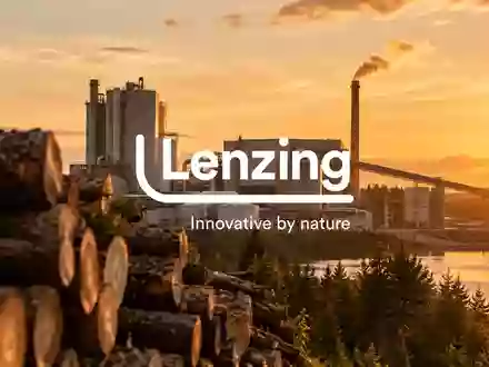 Industrielle Produktionsanlage in der Zellstoff- und Papierindustrie bei Sonnenuntergang - Foto: über boerse-global.de