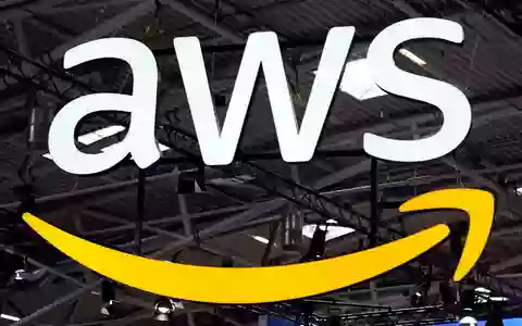 Amazons Cloud-Sparte AWS wächst schnell - braucht aber auch hunderte Milliarden Dollar für den Ausbau von Rechenzentren. (Archivbild) - Foto: Uwe Lein/dpa