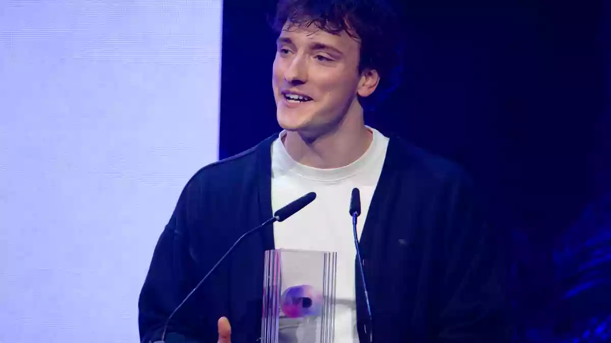 Creator Vince gewinnt Preise für das Storytelling und seine Videos im Langformat. - Bild: Henning Kaiser/dpa