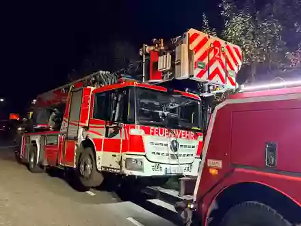 FW-GL: Abschlussmeldung: Verunglückte Drehleiter erfolgreich geborgen - L289 zwischen Herkenrath und Kürten-Spitze wieder freigegeben - Foto: presseportal.de