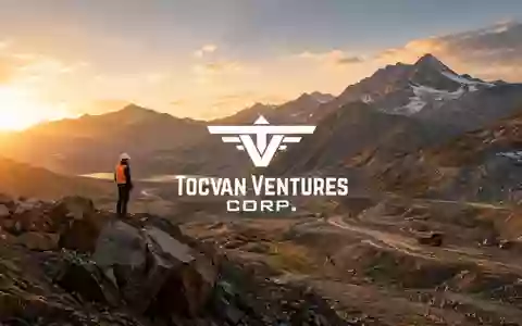 Geologische Gesteinsschichten und eine raue Bergbaulandschaft bei Sonnenuntergang. - Foto: über boerse-global.de