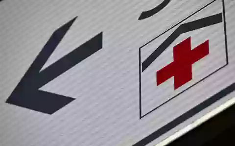 Viele Krankenhäuser in Deutschland sind tief in den roten Zahlen und stehen vor einer ungewissen Zukunft. (Symbolbild) - Foto: Arne Dedert/dpa