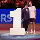 Zweimal Alexander und die Eins: Tennis-Champion Zverev mit seinem Vater. - Bild: Helmut Fohringer/APA/dpa