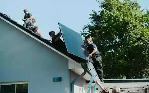 Peeek GmbH: Wie Photovoltaik und moderne Speicher die Energieversorgung unabhängiger machen - Foto: presseportal.de