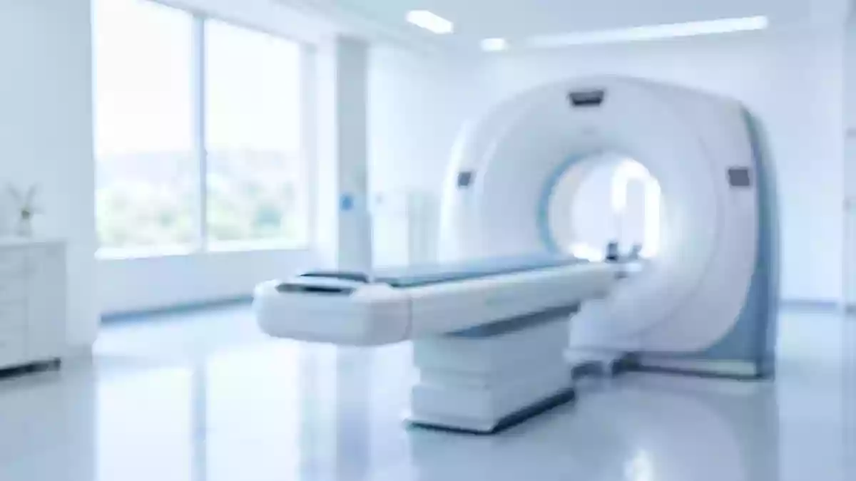 Ein minimalistischer, heller medizinischer Diagnostikraum mit moderner Bildgebungstechnik ohne sichtbare Beschriftungen. Illustration mit AI erstellt.