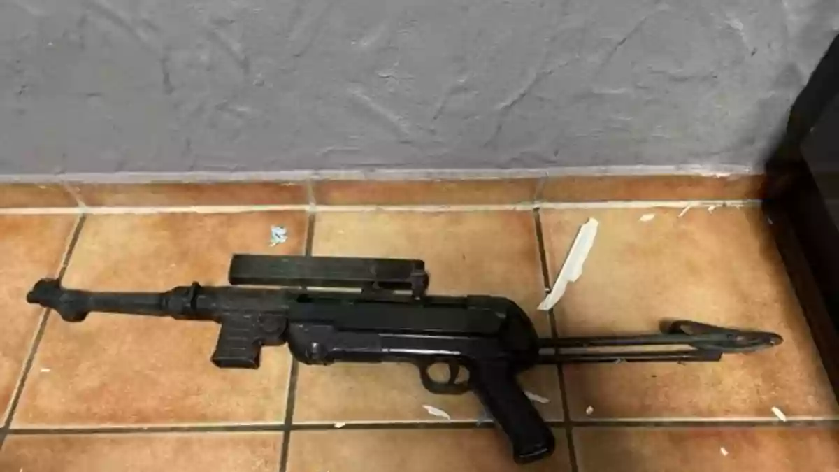 POL-DA: Pfungstadt / Darmstadt: Scharfe Schusswaffen, Bargeld und Drogen bei Durchsuchungen sichergestellt / 56-Jähriger in Untersuchungshaft - Bild: presseportal.de