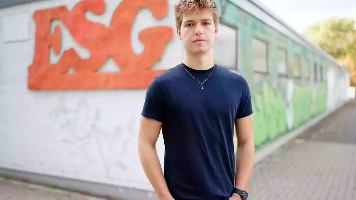 Elija Walk klagt, weil an seiner Schule so viel Unterricht ausfiel. (Archivbild) - Bild: Uwe Anspach/dpa