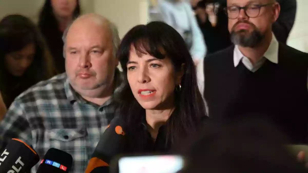 Will Regierende Bürgermeisterin werden: Elif Eralp. (Archivbild) - Bild: Katrin Luxenburger/dpa