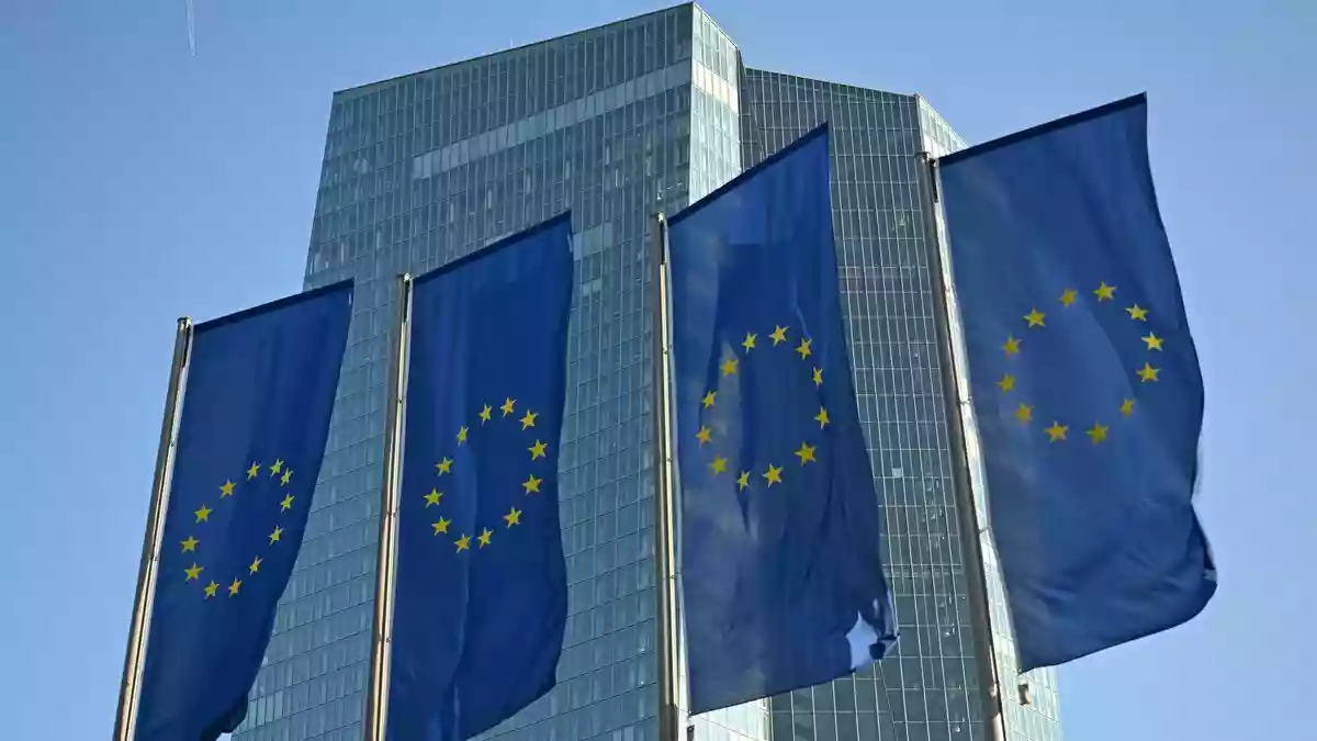 Die Europäische Zentralbank peilt die Einführung eines digitalen Euros für 2029 an. (Archivbild) - Bild: Michael Brandt/dpa