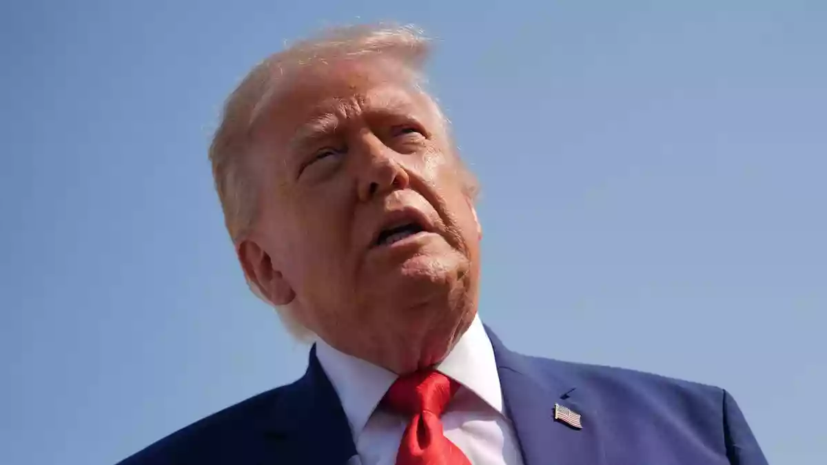 Trump überzieht reihenweise Handelspartner mit Zöllen  - Bild: Julia Demaree Nikhinson/AP/dpa
