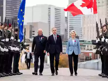 Kanada und die EU rücken enger zusammen - auch wegen Trump. - Foto: Christopher Katsarov/The Canadian Press/AP/dpa