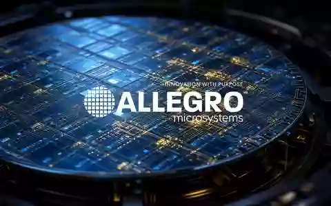 Abstrakte Darstellung eines Halbleiter-Wafers mit leuchtenden Schaltkreisstrukturen in einer industriellen Umgebung. - Foto: über boerse-global.de