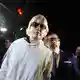 Selma Blair verlässt das Gerichtsgebäude in New York. (Archivbild)  - Bild: Ryan Murphy/AP/dpa
