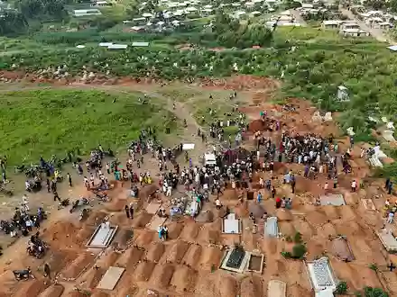 Bereits mehr als 5.000 Menschen im Kongo starben an Ebola. (Archivbild) - Foto: -/XinHua/dpa