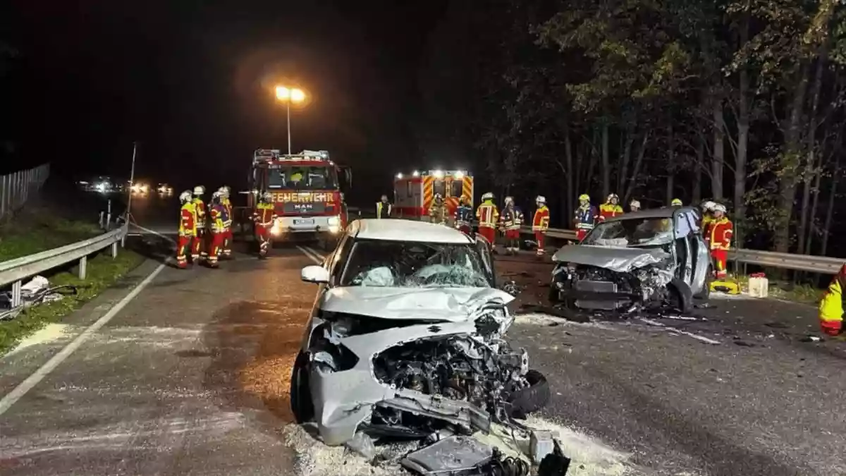 POL-PIDN: Verkehrsunfall auf der B10 - Zwei Personen schwer verletzt - Bild: presseportal.de