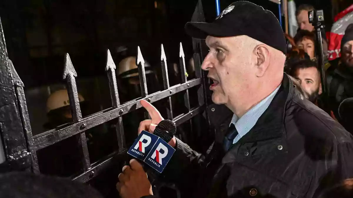 Gerichtspräsident Bogdan Swieczkowski will seine Entmachtung nicht akzeptieren. - Bild: Radek Pietruszka/PAP/dpa