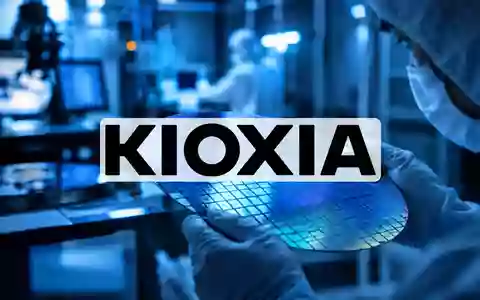 Ein glänzender Halbleiter-Wafer in einer sterilen Laborumgebung, der die technologische Marktvolatilität symbolisiert. - Foto: über boerse-global.de