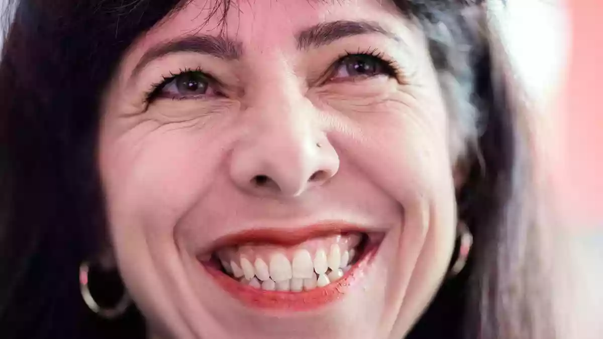 Die Berliner Linke-Fraktionsvorsitzende Elif Eralp will Regierende Bürgermeisterin werden.   - Bild: Christoph Soeder/dpa