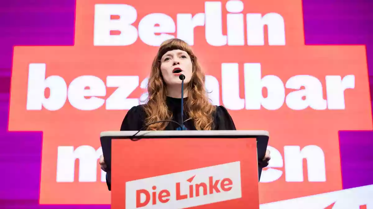 Die Linke-Landesvorsitzende Kerstin Wolter nahm auf dem Parteitag Stellung zum heiklen Thema Antisemitismus.  - Bild: Christoph Soeder/dpa