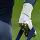 Der Fußballschuh von Harry Kane: Eine goldene Sohle und die Namen seiner Kinder an der Rückseite.  - Bild: Sven Hoppe/dpa