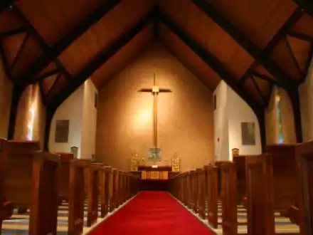 Kirche - Foto: iStockphoto.com / deviousrlm
