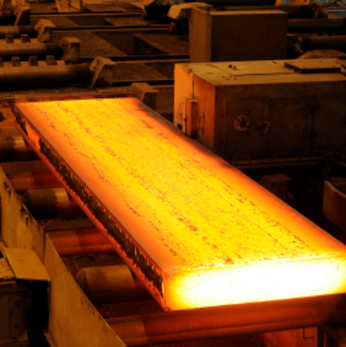 Stahl - Foto: iStockphoto.com / ricardoazoury