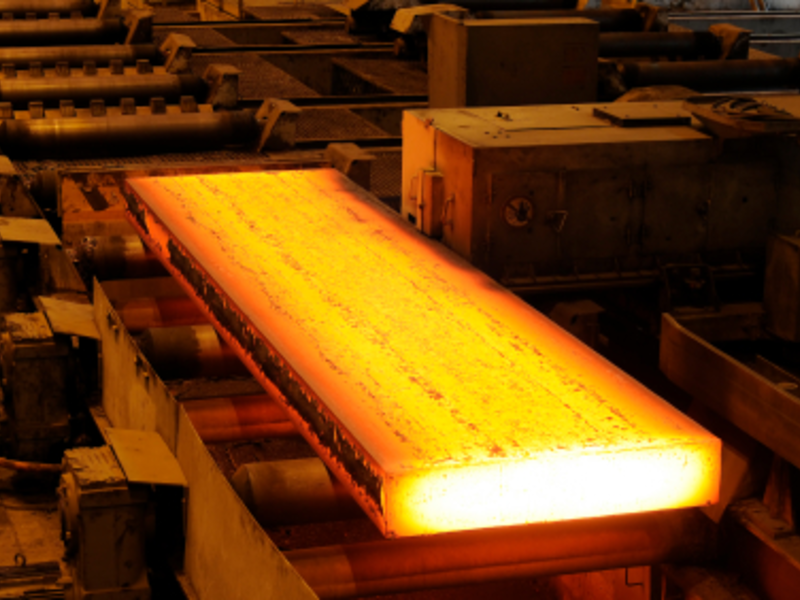 Stahl - Foto: iStockphoto.com / ricardoazoury