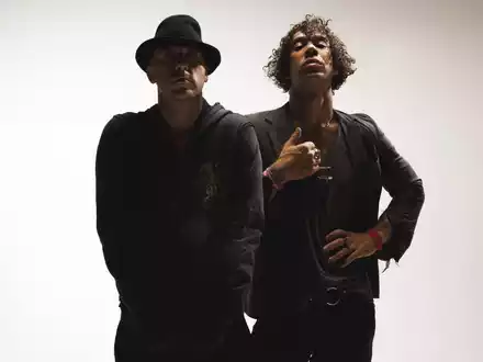 SHE WANTS REVENGE - Foto: 