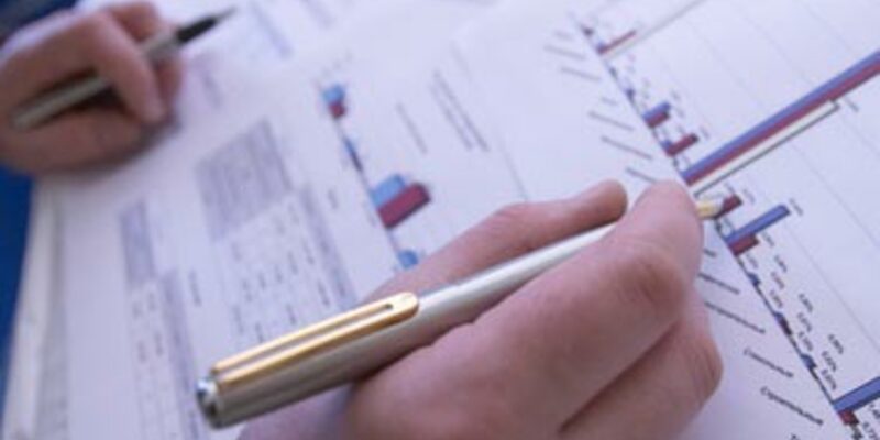 Analyse Bearbeitung - Foto: Fotolia.com / Romanchuck