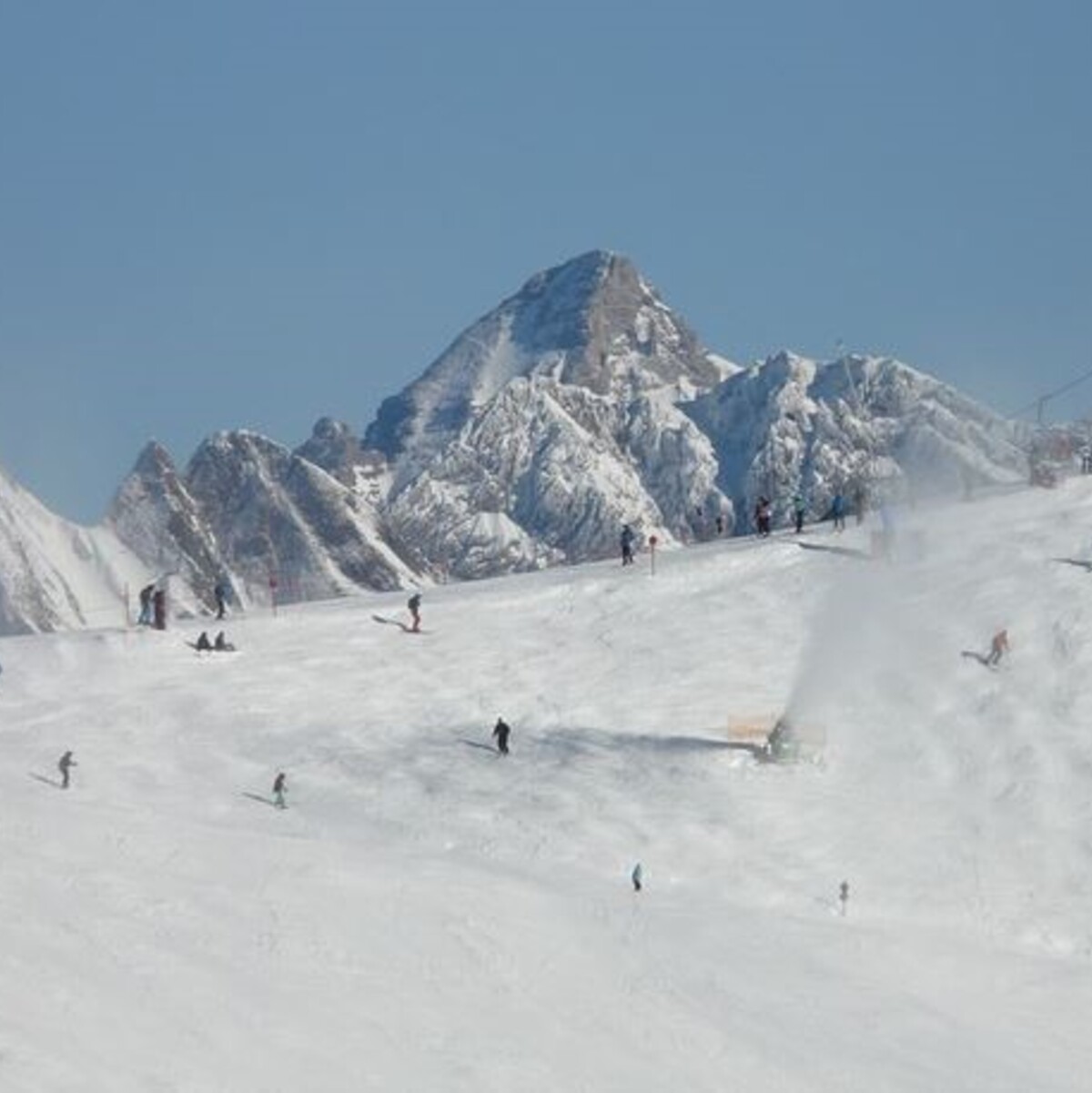 Im Winter strömen Ski- und Snowboardfahrer in die Berge - Foto: pixabay.com © Hans (CC0 1.0)