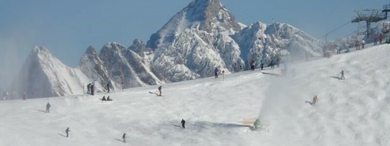 Im Winter strömen Ski- und Snowboardfahrer in die Berge - Foto: pixabay.com © Hans (CC0 1.0)