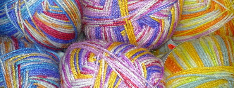 Kunterbunt – Wolle gibt es in allen Farbvariationen  - Foto: Commons.wikipedia.org © Mattes (CC0 1.0)