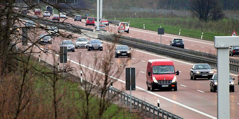 Autobahn (Archiv) - Foto: über dts Nachrichtenagentur