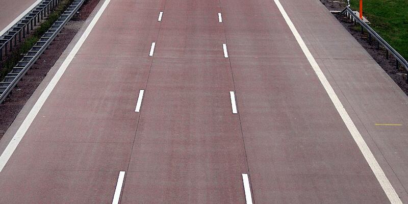 Autobahn (Archiv) - Foto: über dts Nachrichtenagentur