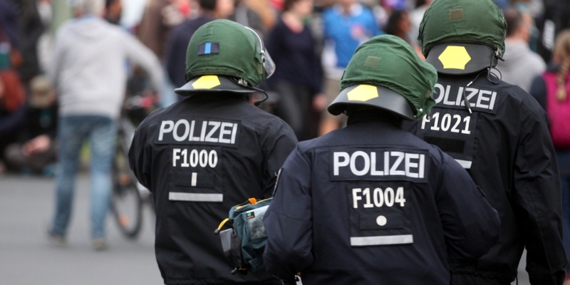 Polizei bei einer Demo - Foto: über dts Nachrichtenagentur
