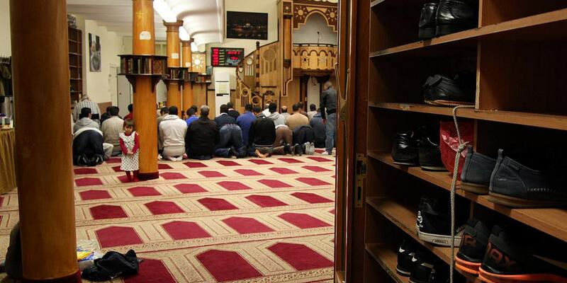 Gläubige Muslime beim Gebet in einer Berliner Moschee (Archiv) - Foto: über dts Nachrichtenagentur